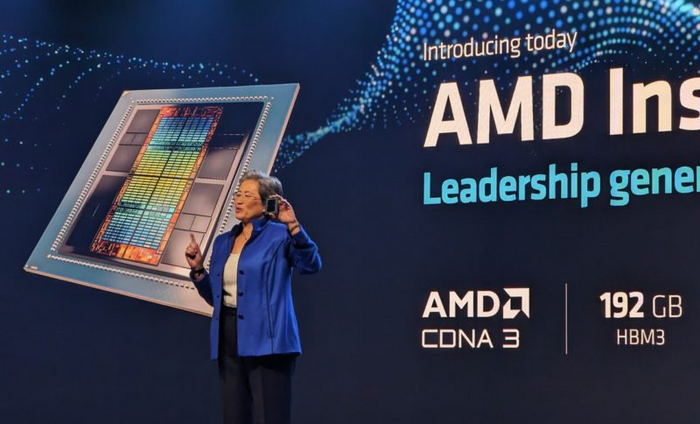 6일(현지시간) AMD 리사 수 사장이 AI 전용 칩 MI300X를 발표했다.  (AMD)