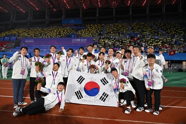 한때 비인기 스포츠로 여겨졌던 한국 럭비가 인지스포츠의 도약을 예고하고 있다.